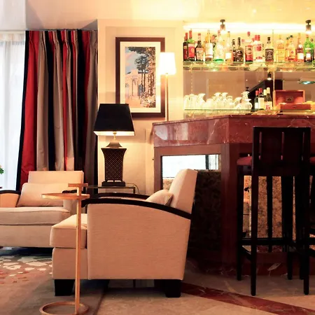 Hotel Folkestone Opera 3*
