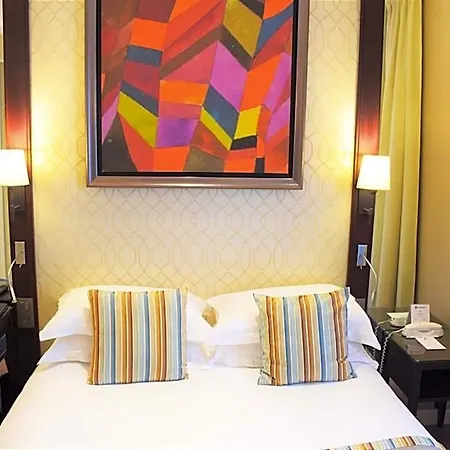 Hotel Folkestone Opera 3*