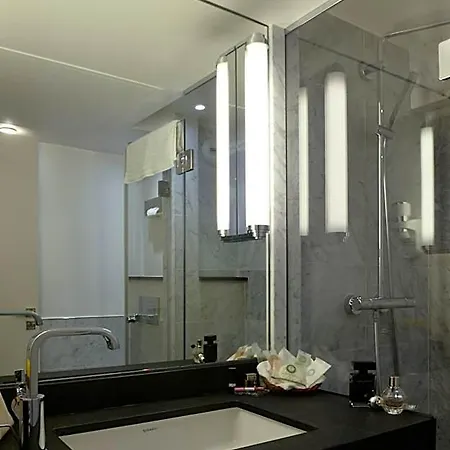 Folkestone Opera Hotel 3*