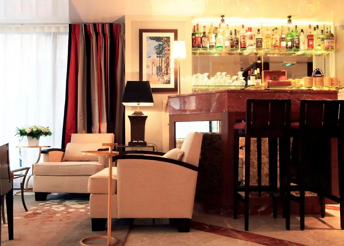 فندق Folkestone Opera 3*