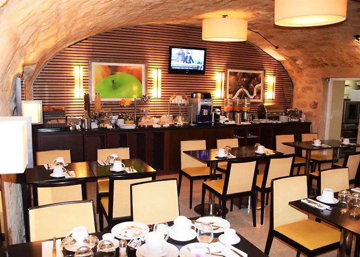 Folkestone Opera فندق 3*