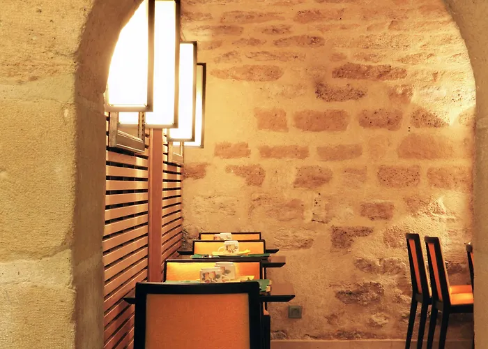 فندق Folkestone Opera 3*