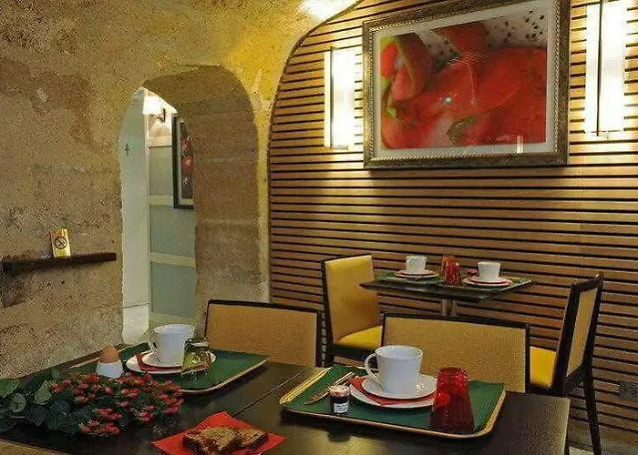 Folkestone Opera 3* باريس